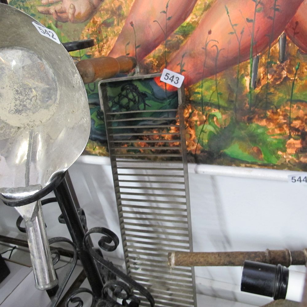 Lot 543: open fire griddle