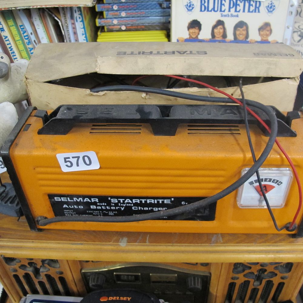Lot 570: Belmar startrite battery charger