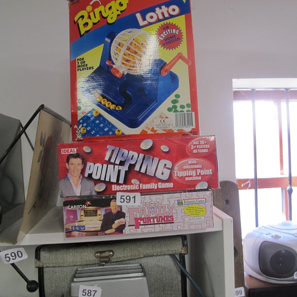 Lot 591: 3 Adult boxed games