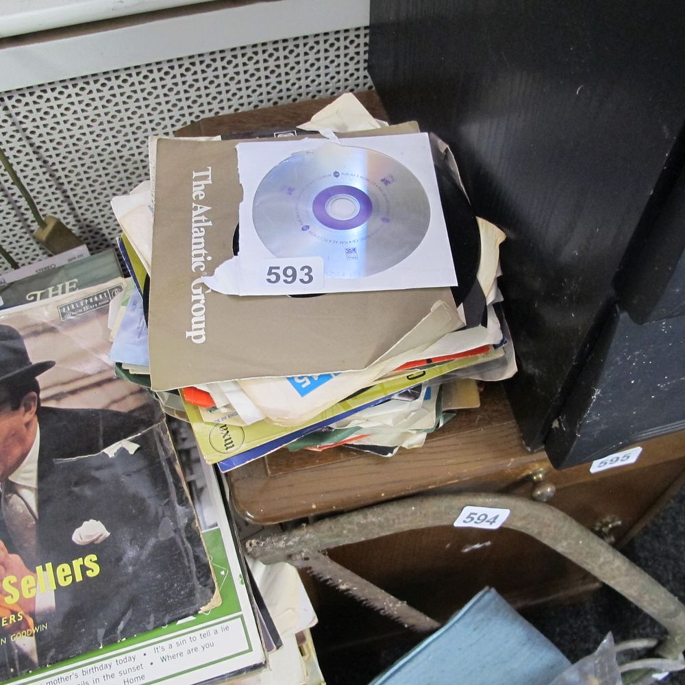 Lot 593: 45RPM RECORDS