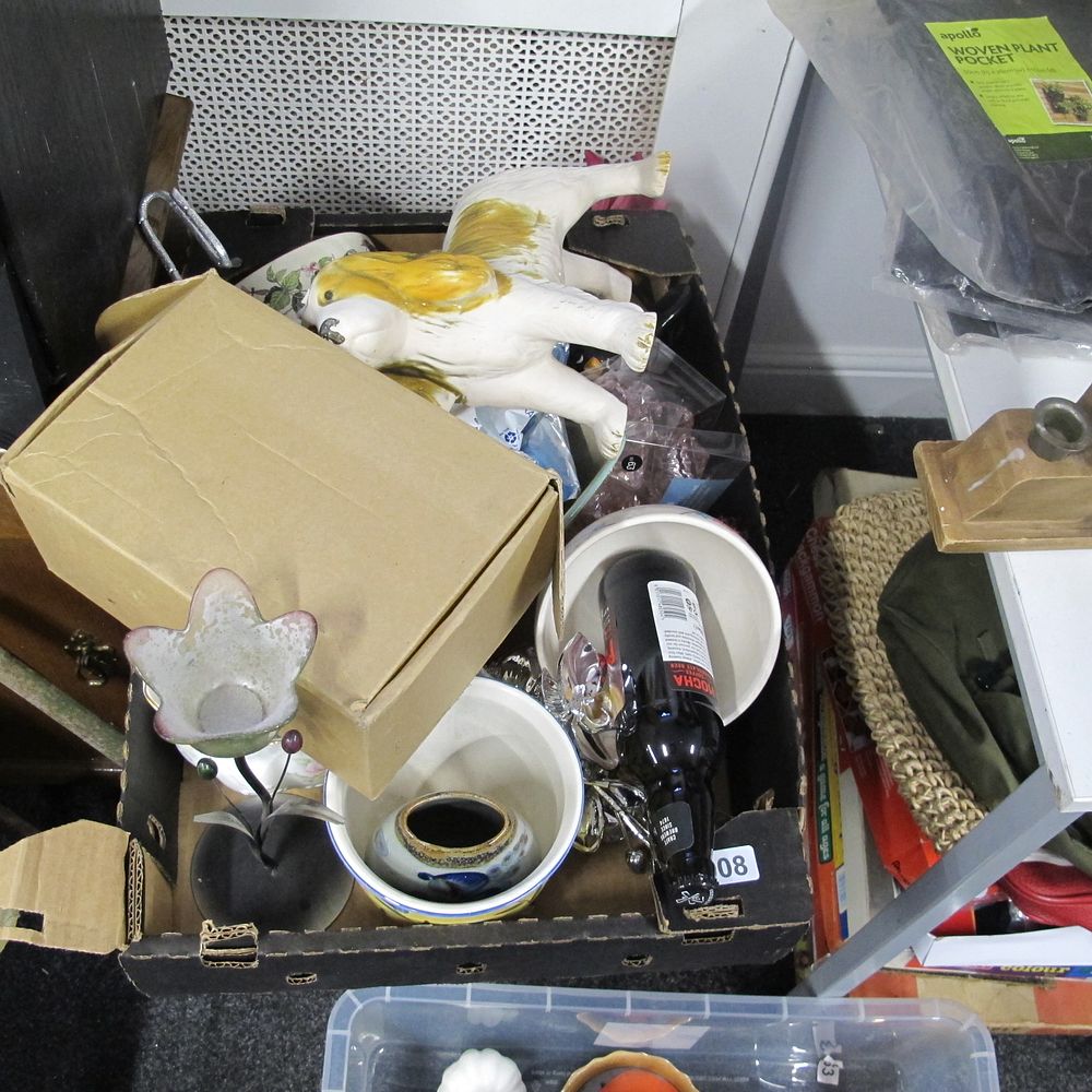 Lot 608: box of misc 
