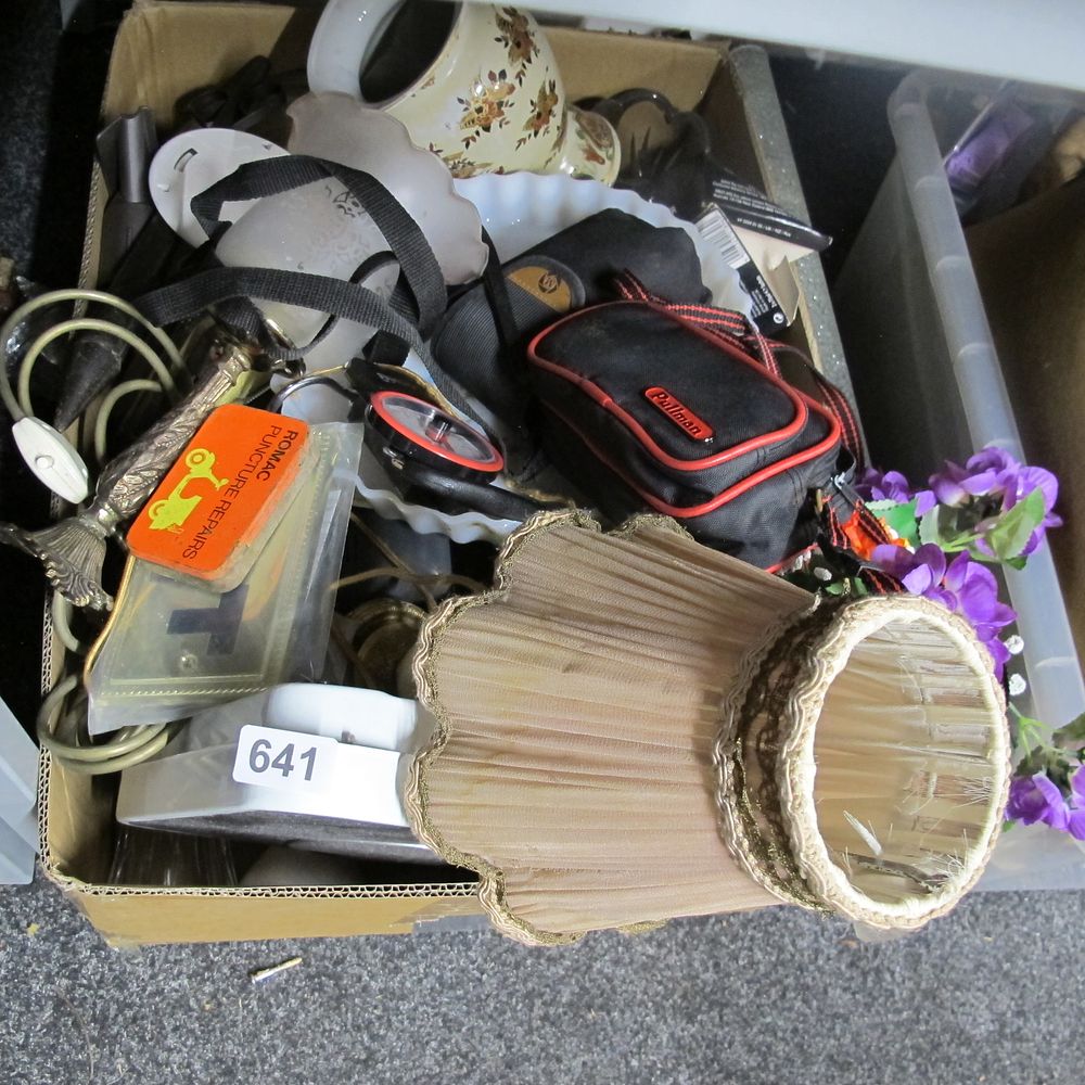Lot 641: Box of misc