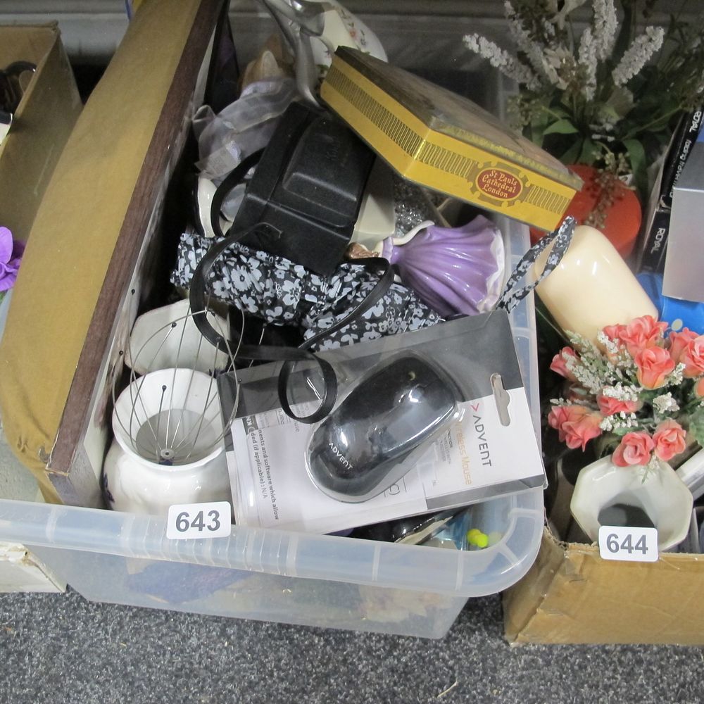Lot 643: Box of misc