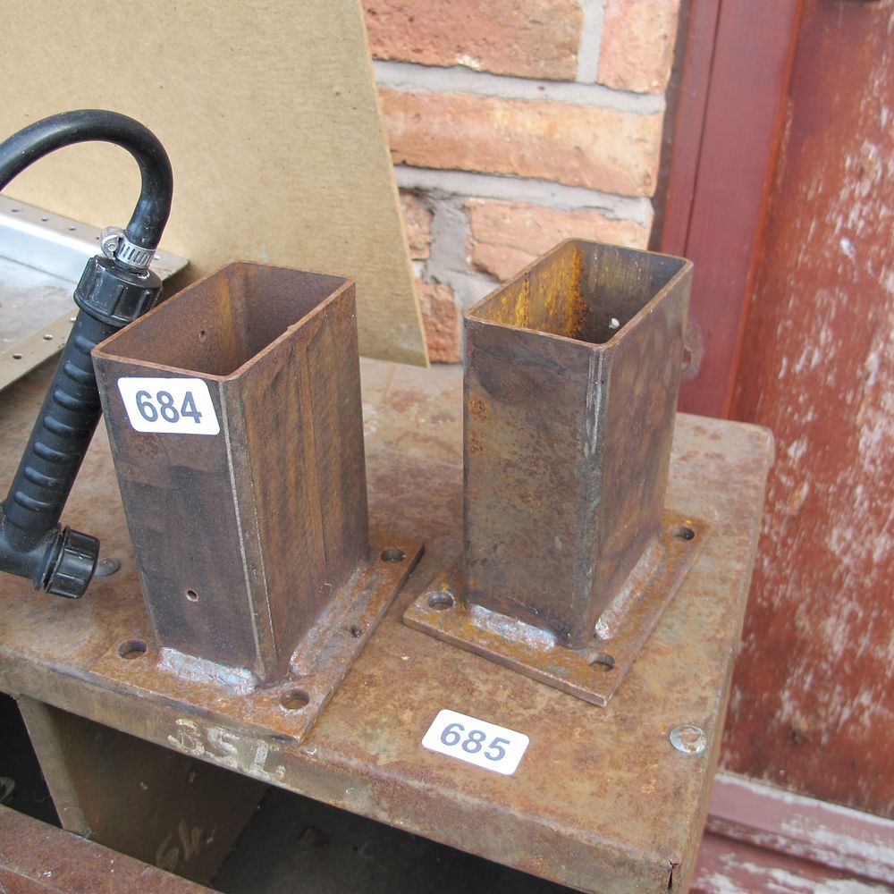 Lot 684: fence post stabilisers for 3x2