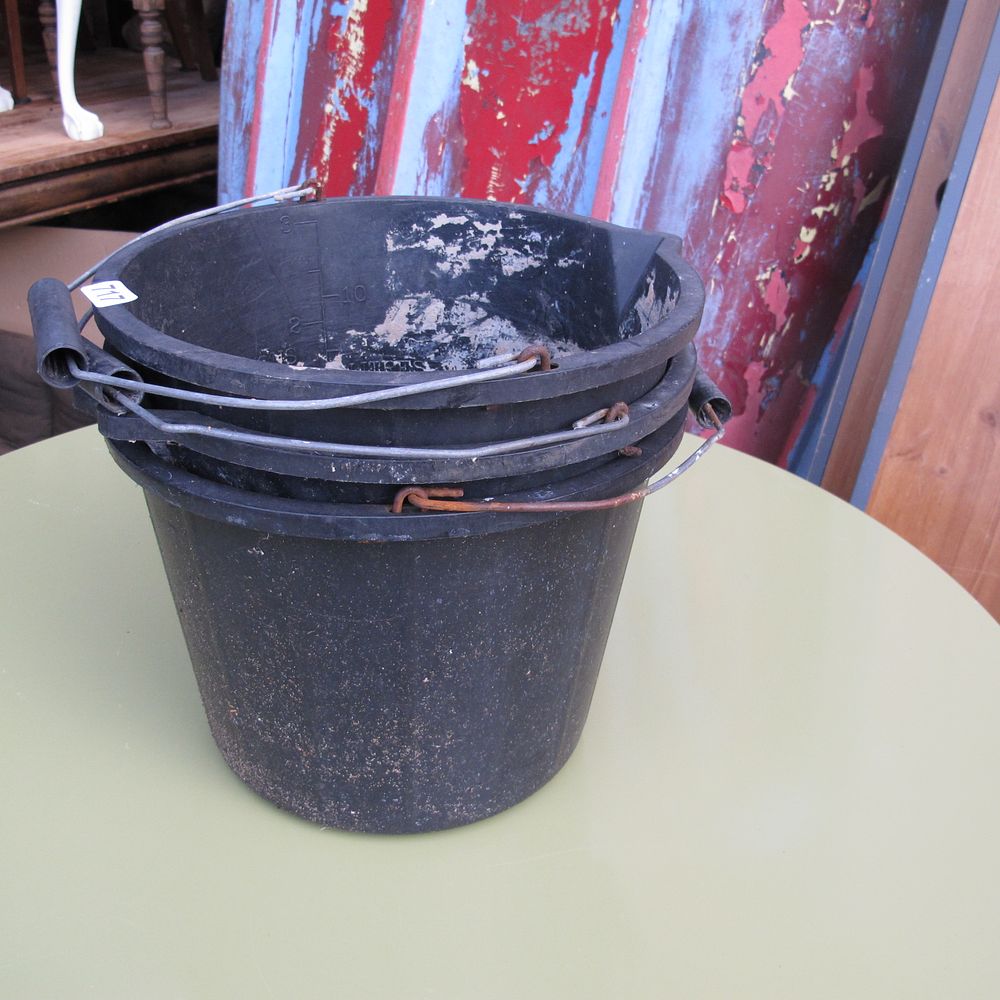 Lot 717: 3 heavy duty plastic buckets with handles