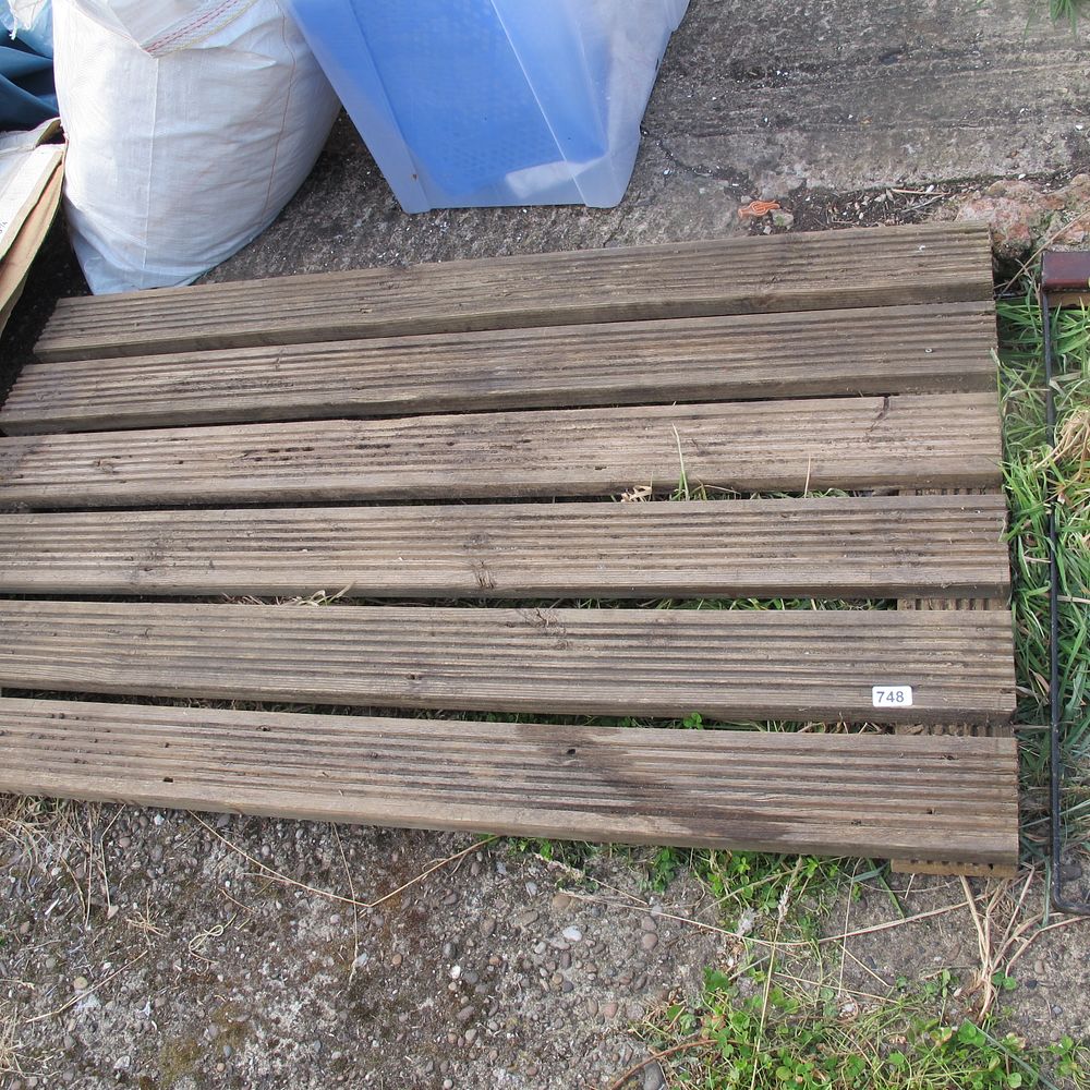 Lot 748: Decking panel