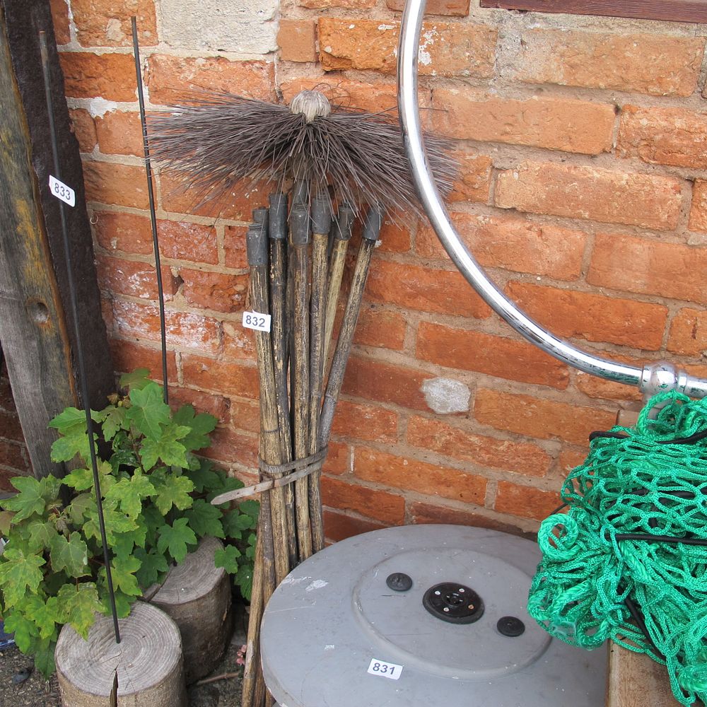 Lot 832: set of chimney rods