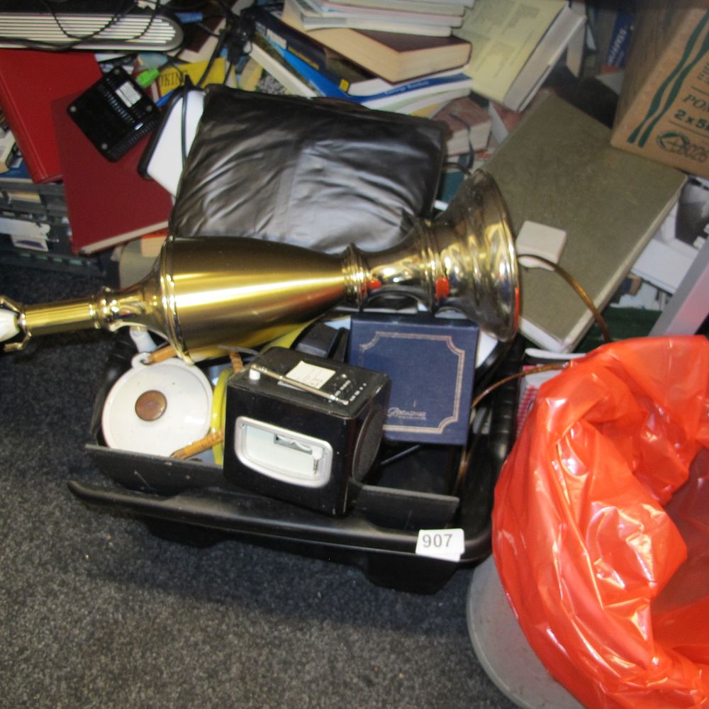 Lot 907: box of misc 