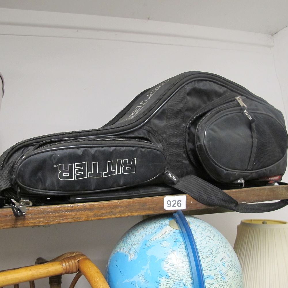 Lot 926: tennis racquet carry bag