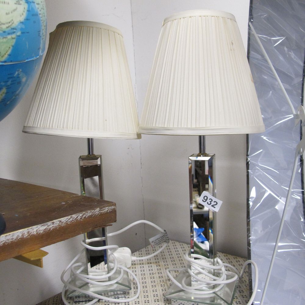 Lot 932: designer lamps