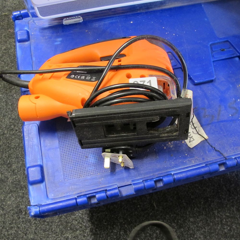 Lot 971: jigsaw complete with blades