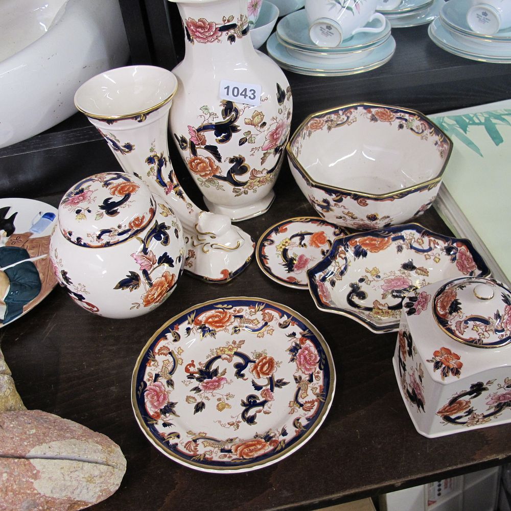 Lot 1043: Various Mason ware china ***
