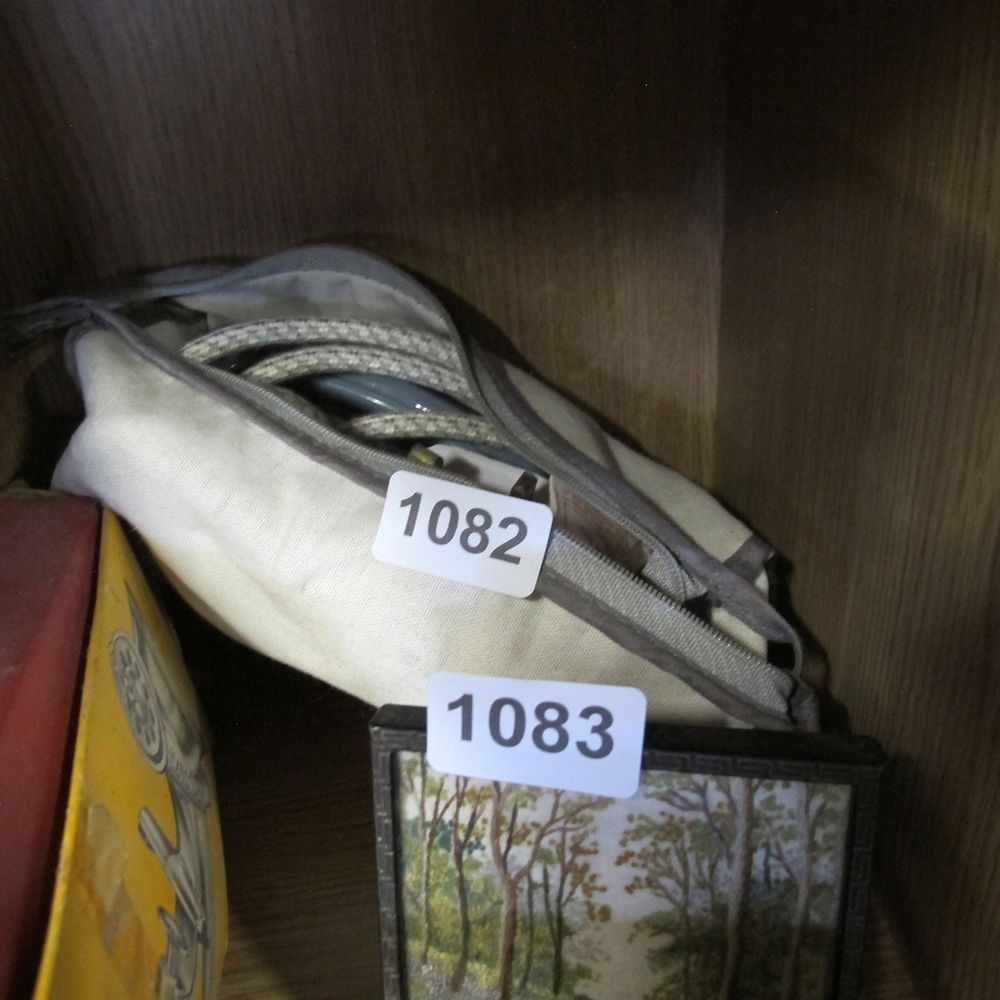 Lot 1082: travel iron