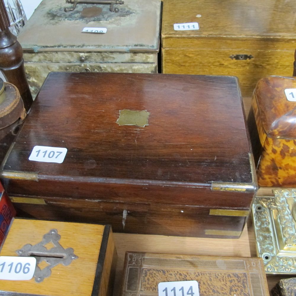 Lot 1107: Decorative box