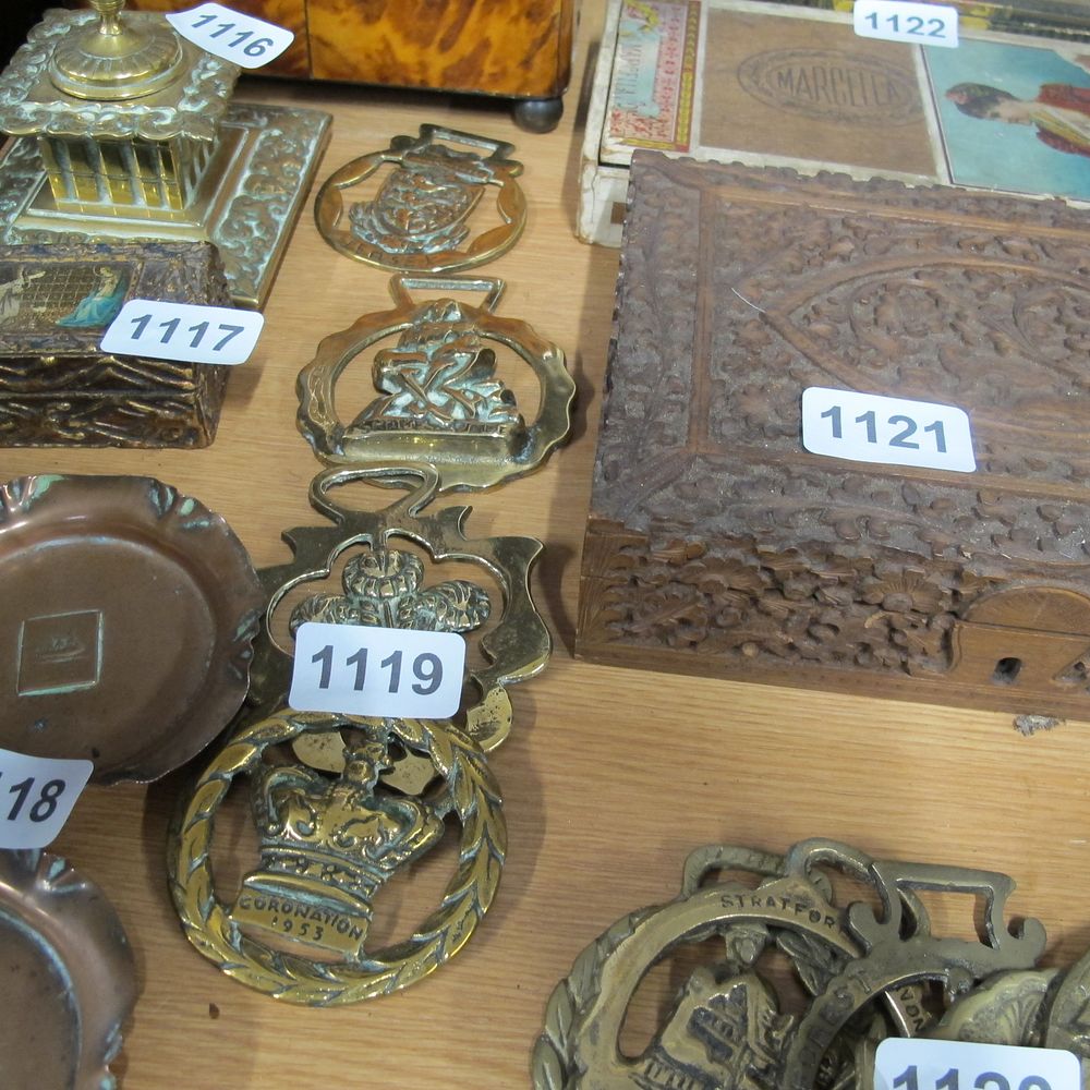 Lot 1119: Brass horse shoes