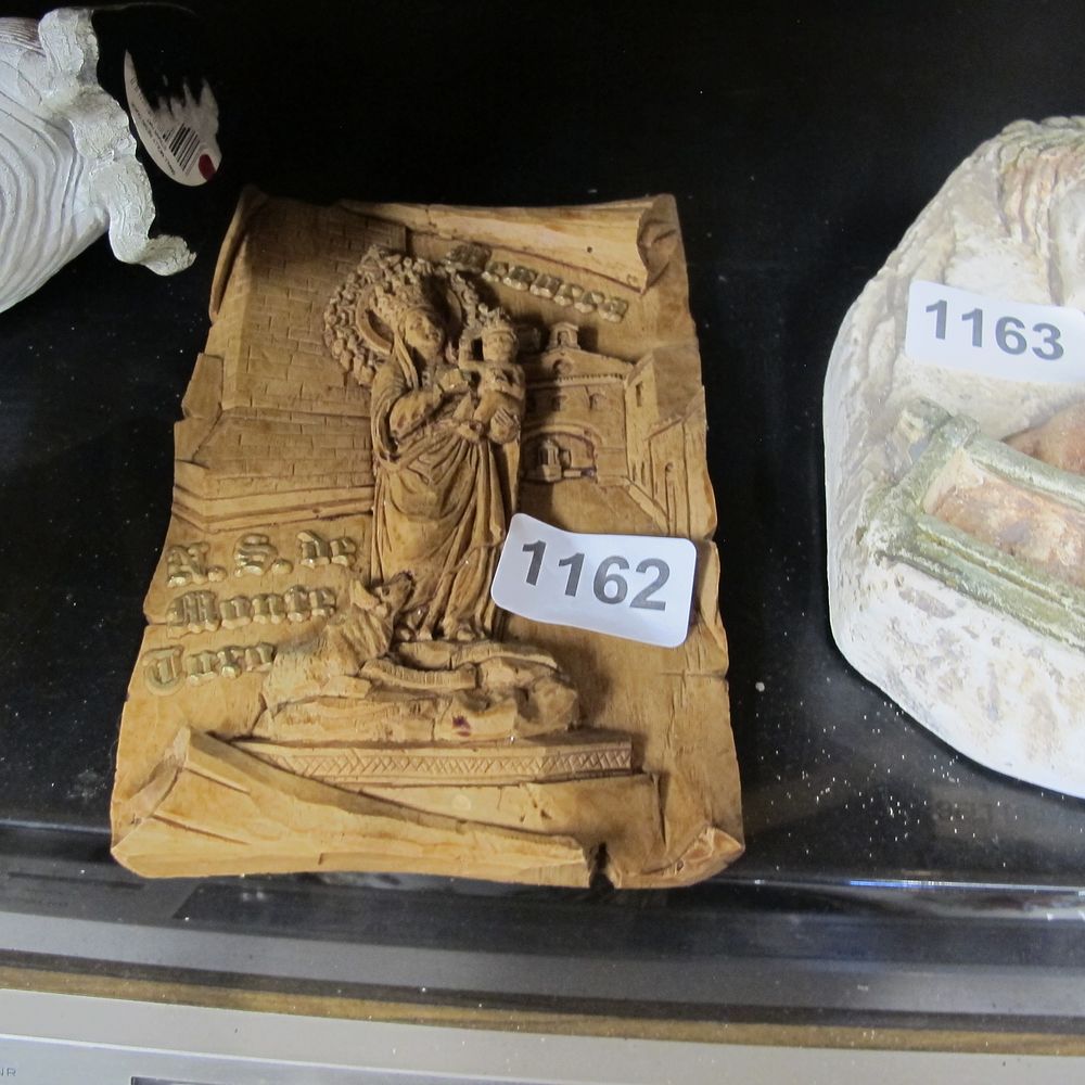 Lot 1162: Religious item