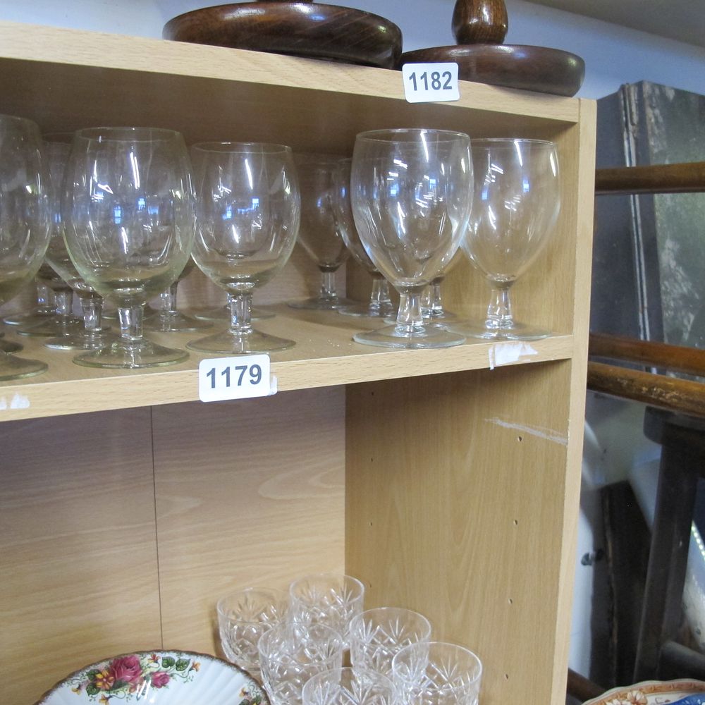 Lot 1179: Qty of glasses