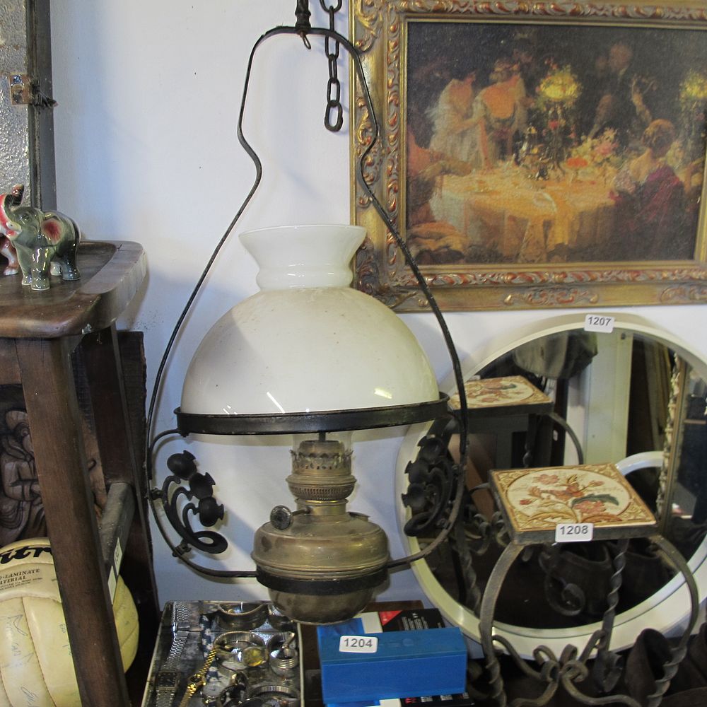 Lot 1205: Large hanging oil lamp