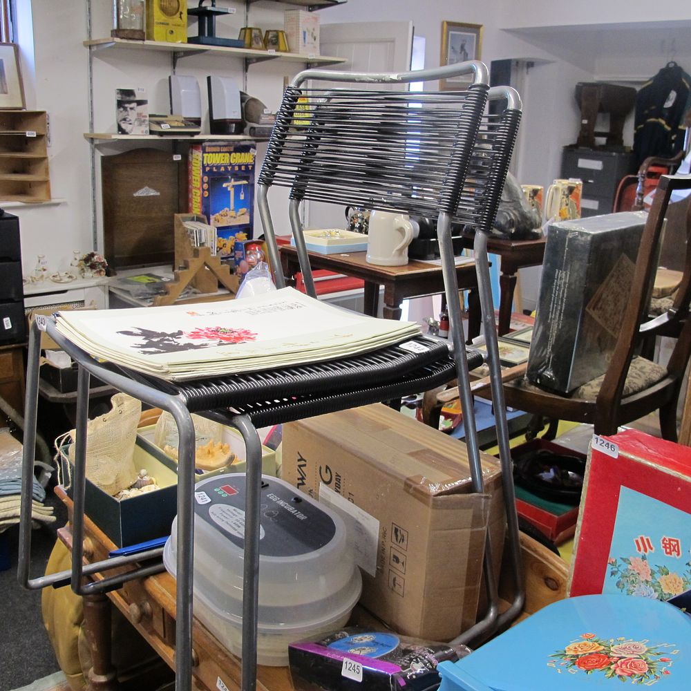 Lot 1243: 2 chairs