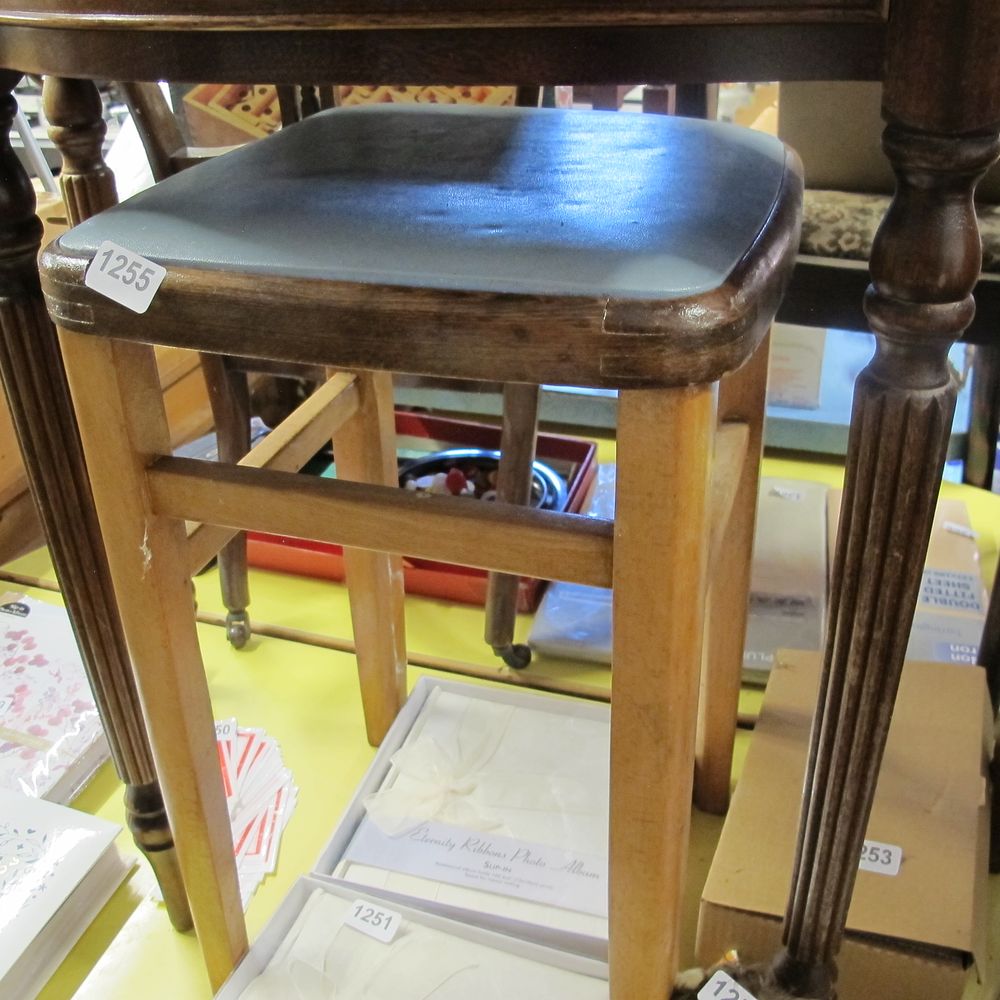 Lot 1255: Stool