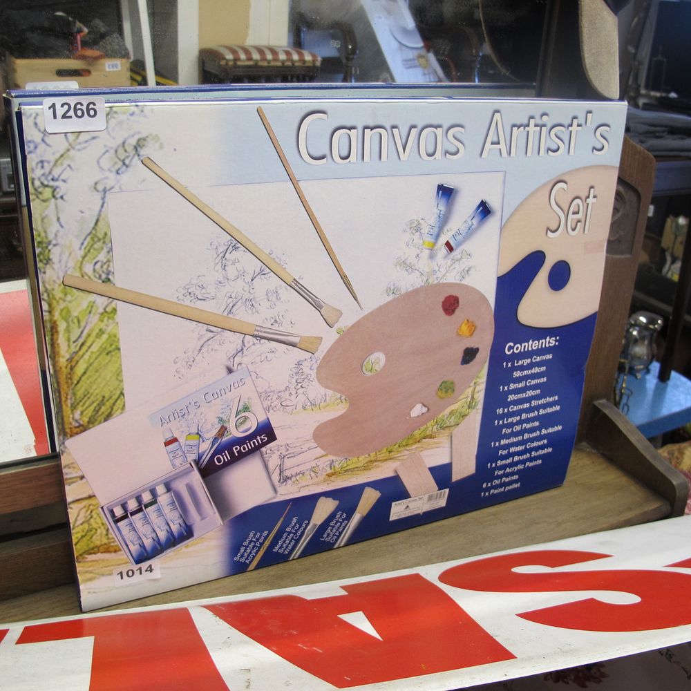 Lot 1266: Canvas artists set
