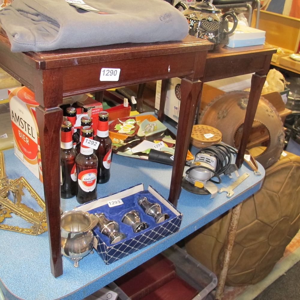 Lot 1290: Tables