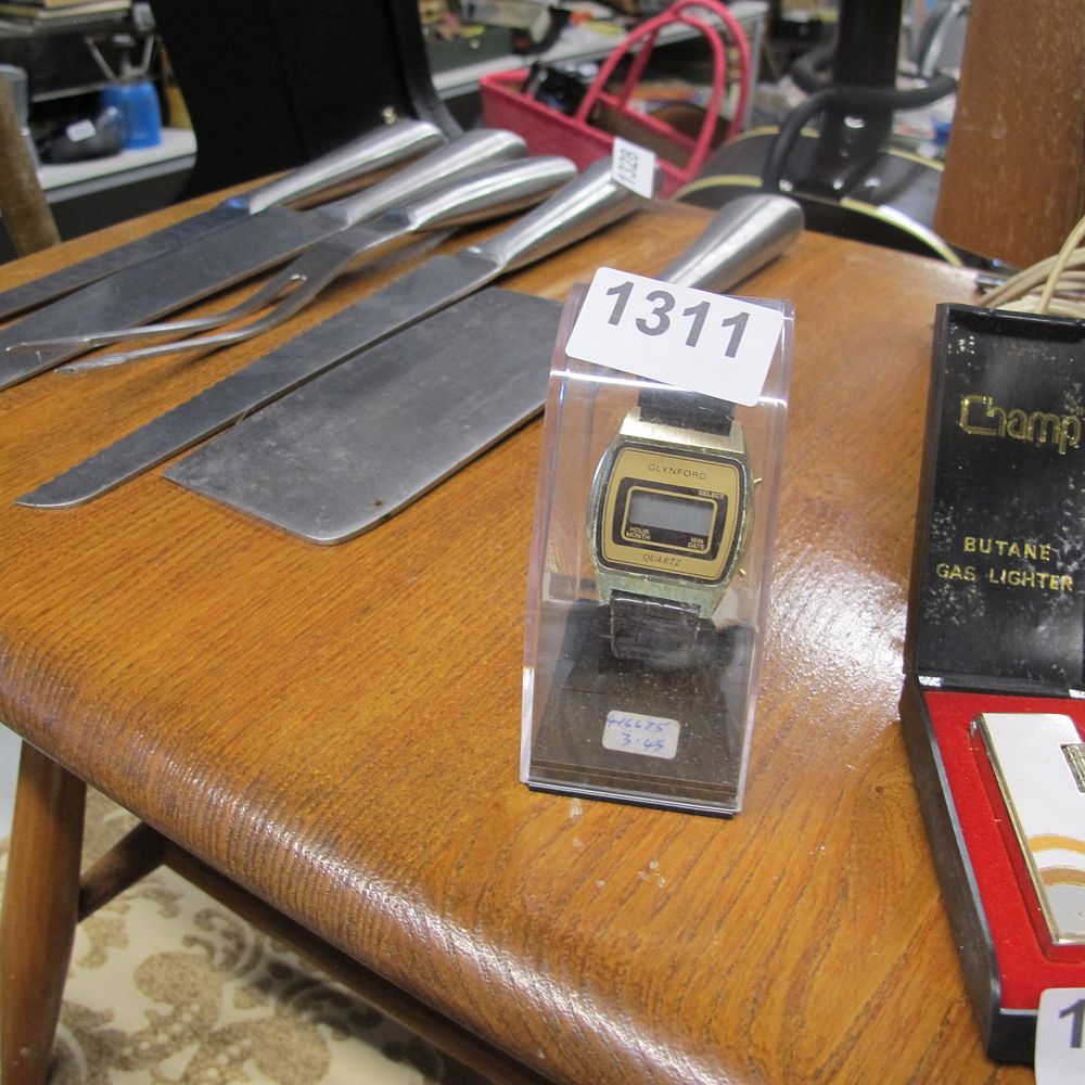 Lot 1311: Boxed Glynford watch