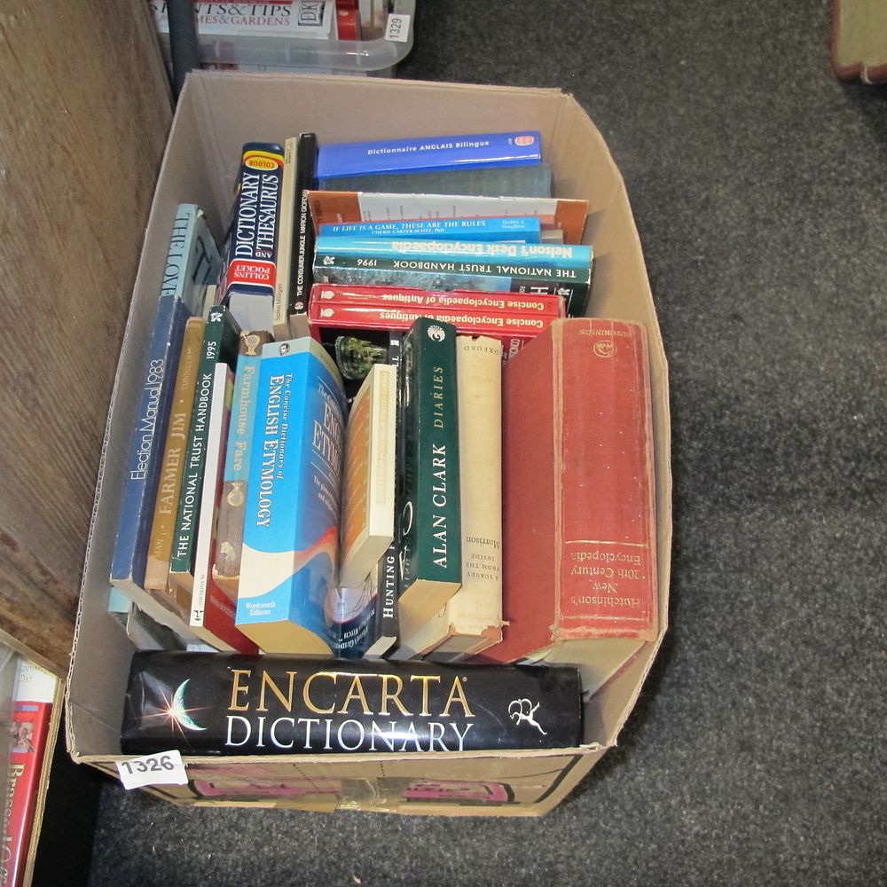 Lot 1326: Box of books