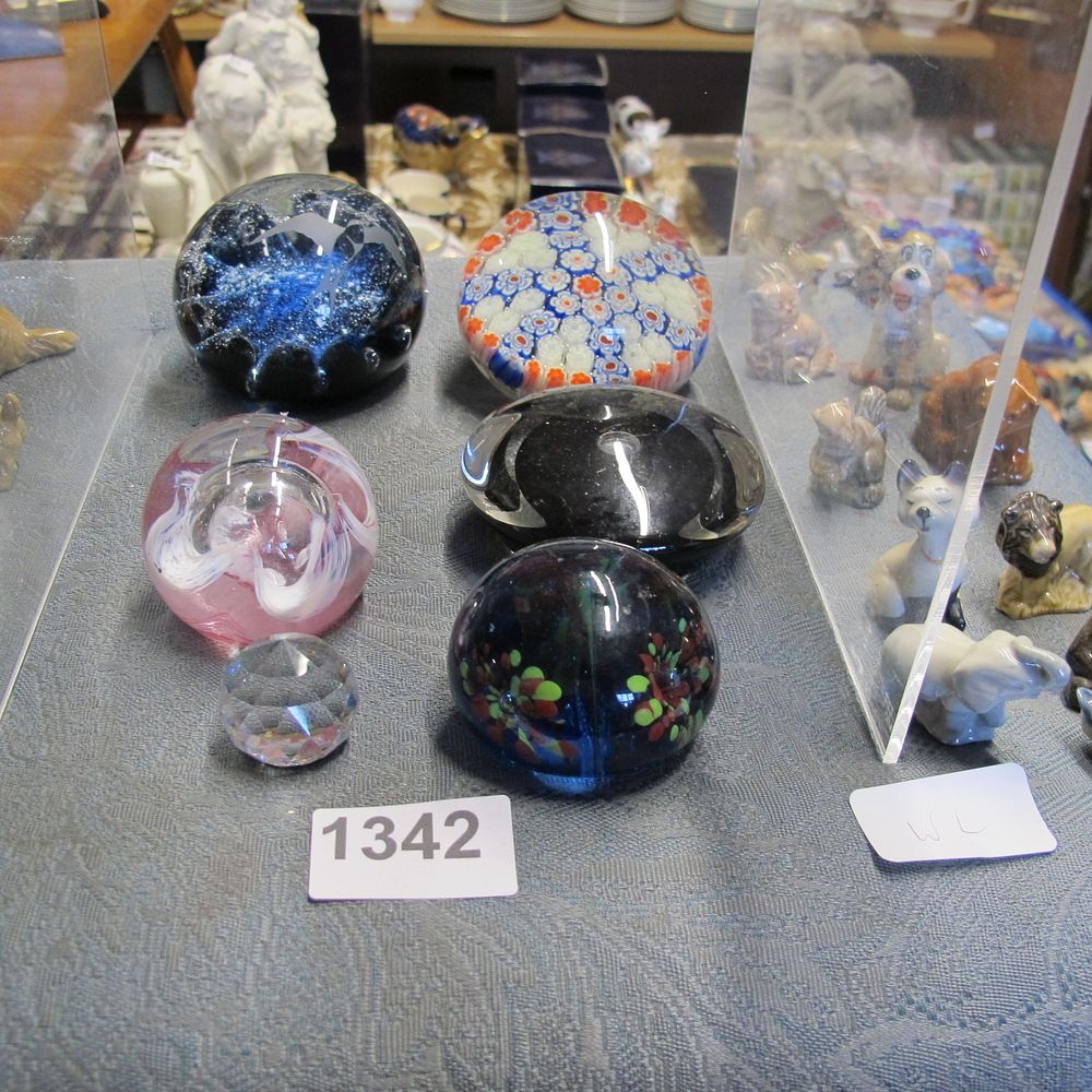 Lot 1342: Paper weights