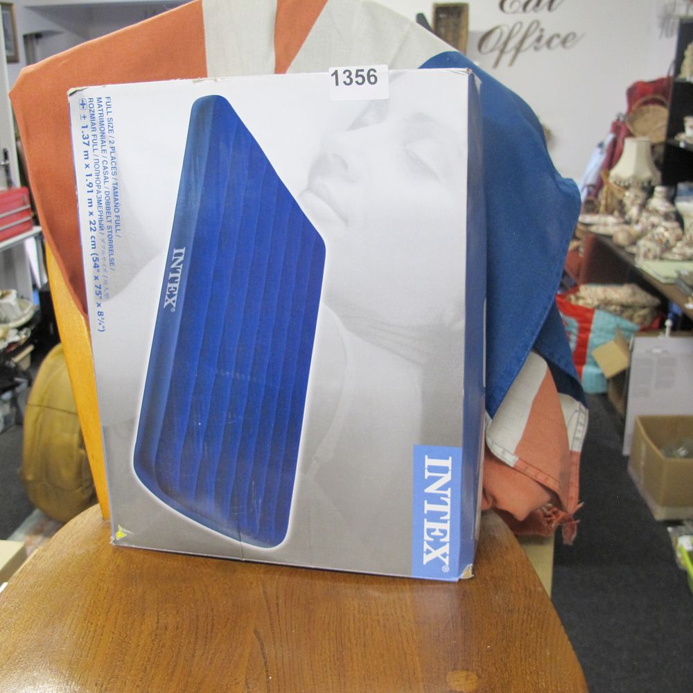 Lot 1356: Air bed