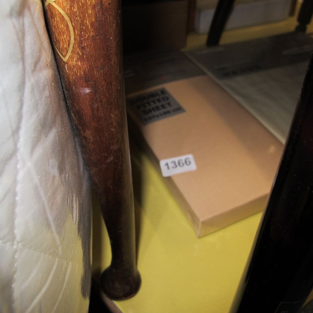 Lot 1366: Double fitted sheet