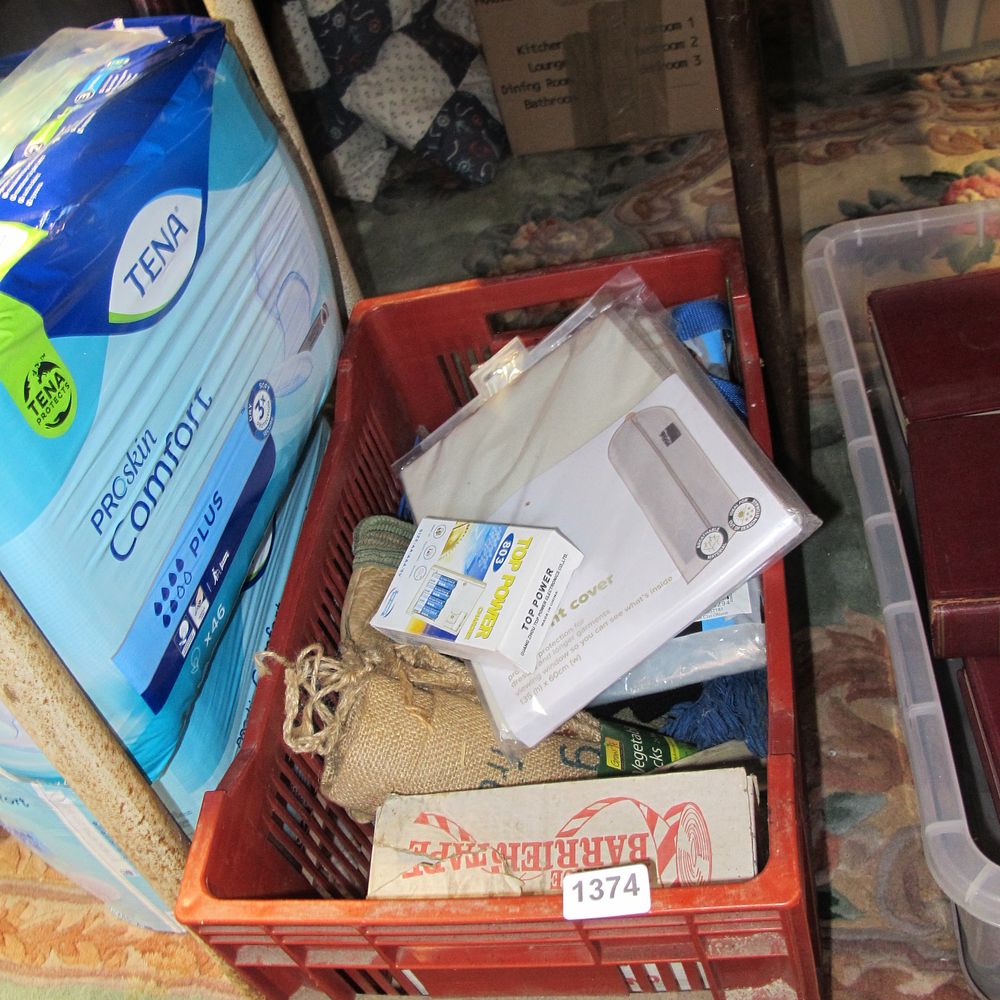 Lot 1374: Box of misc