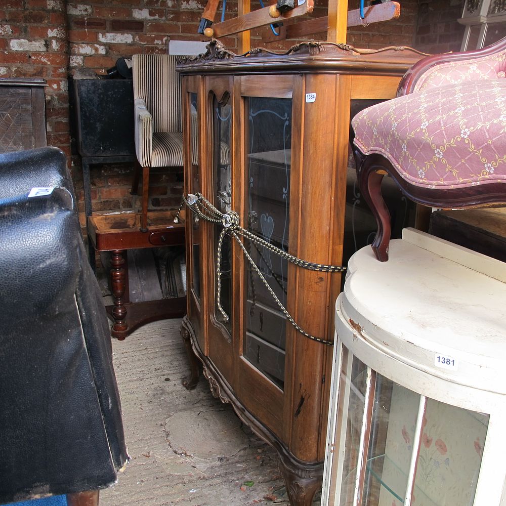 Lot 1384: Large display cabinet