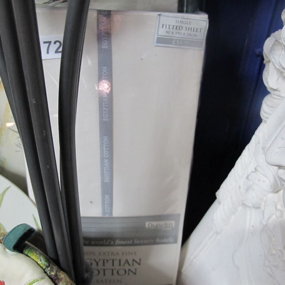 Lot 172: single Egyptian cotton fitted sheet