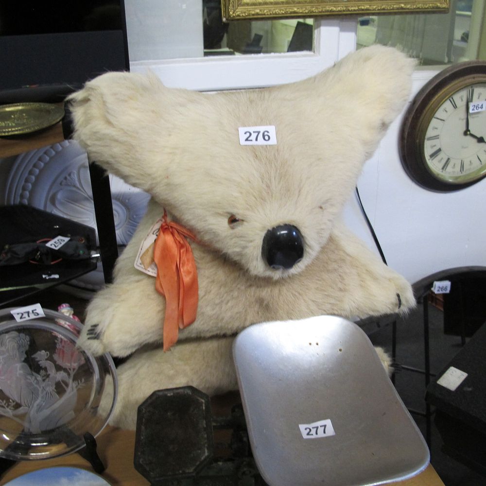 Lot 276: Musical vintage Koala bear from Australia