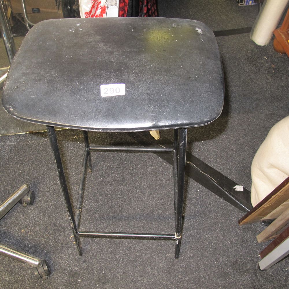 Lot 290: Retro bar stool