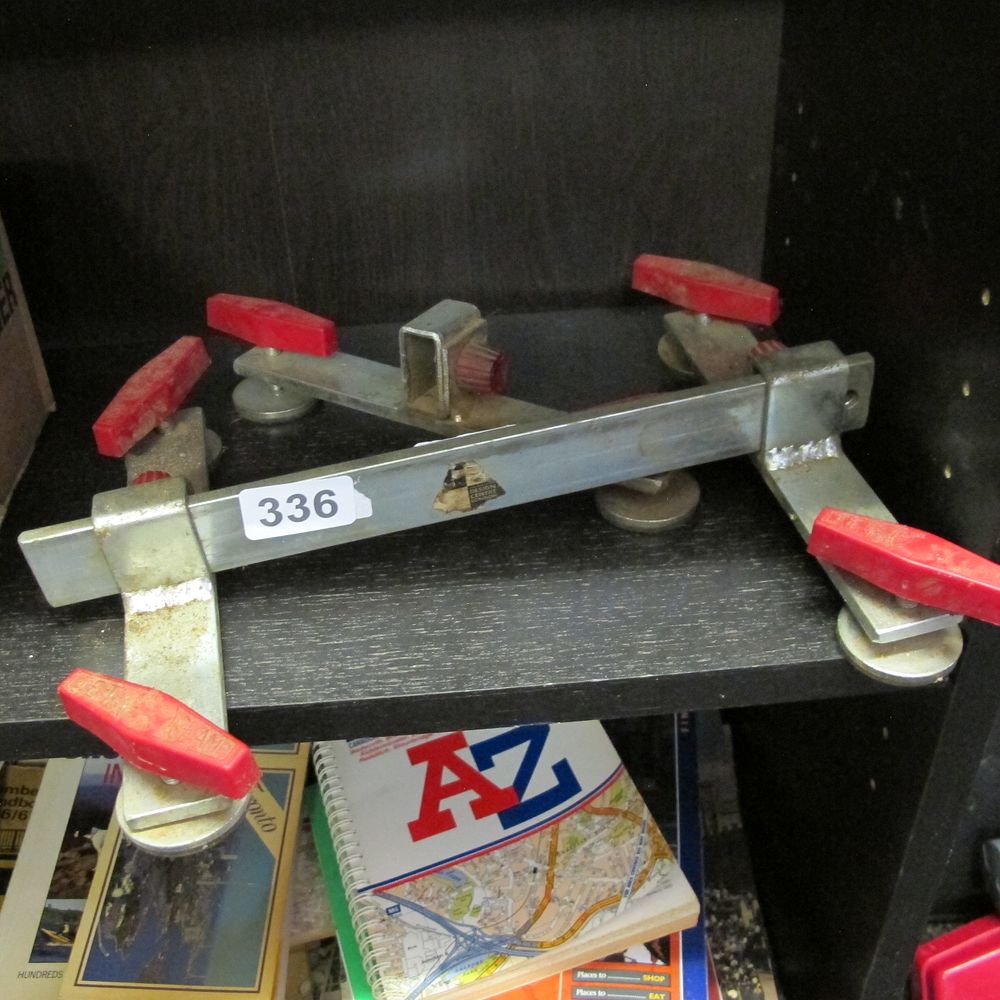 Lot 336: carpenters clamps