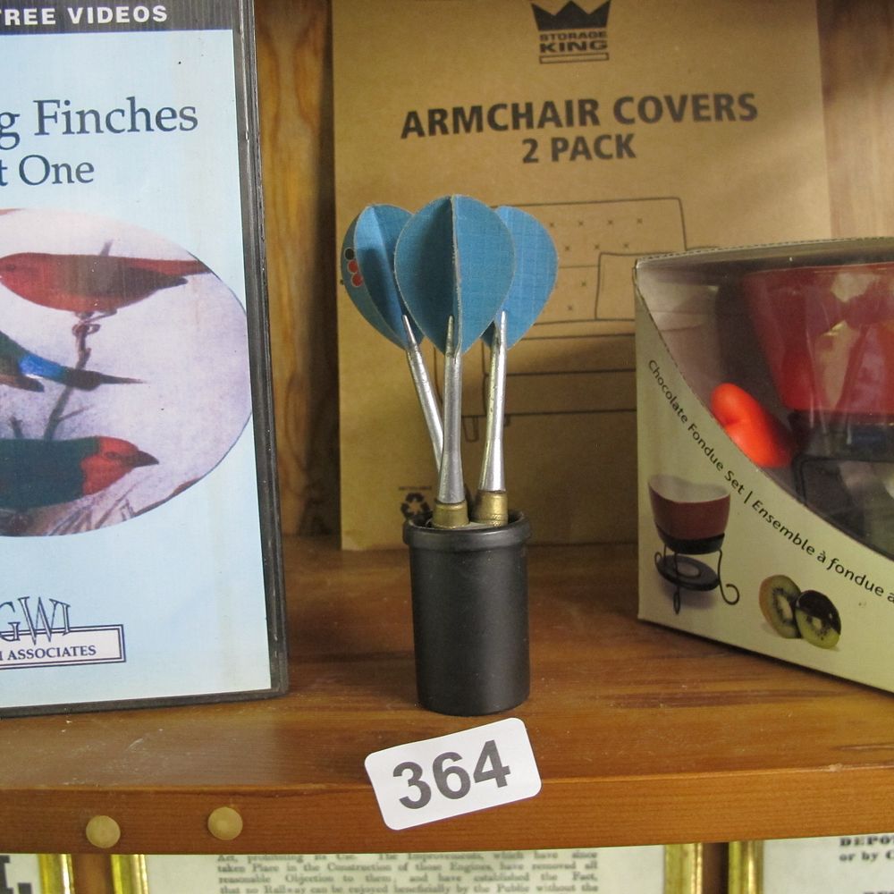 Lot 364: retro set of darts