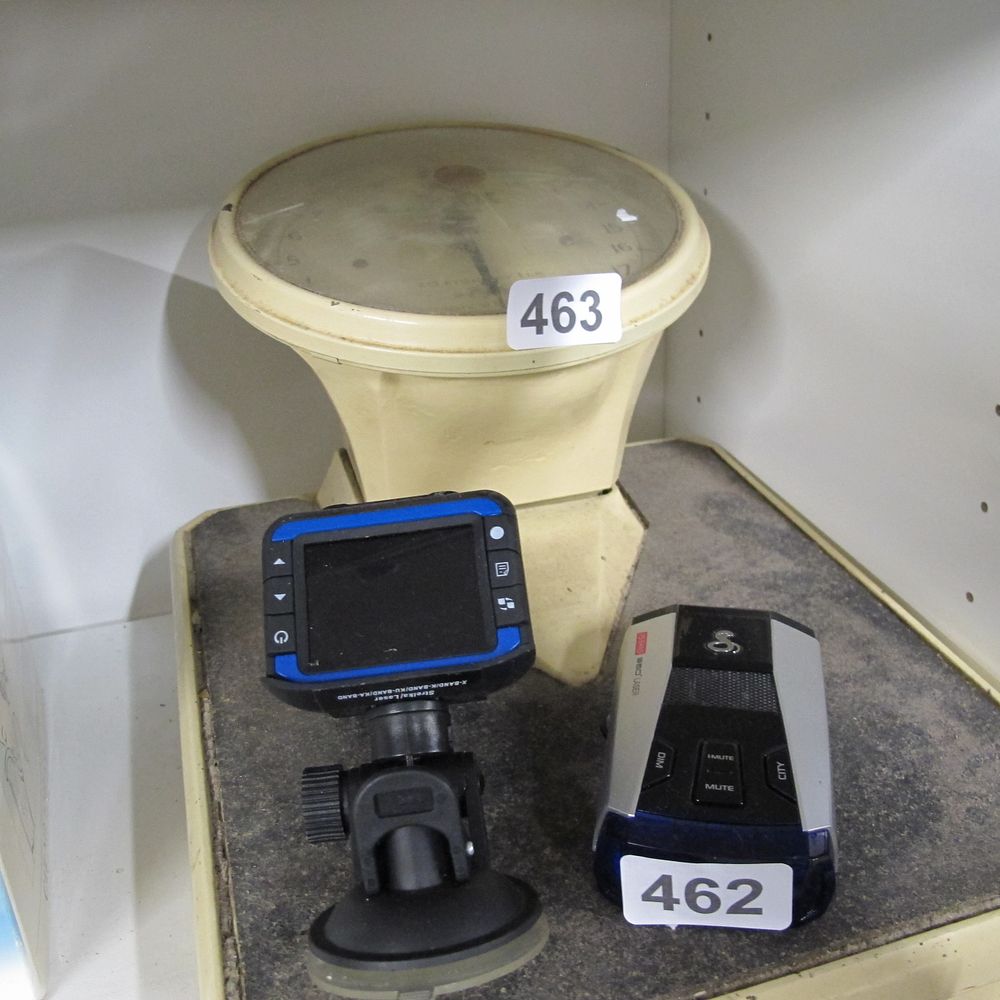 Lot 463: Cobra radar detector
