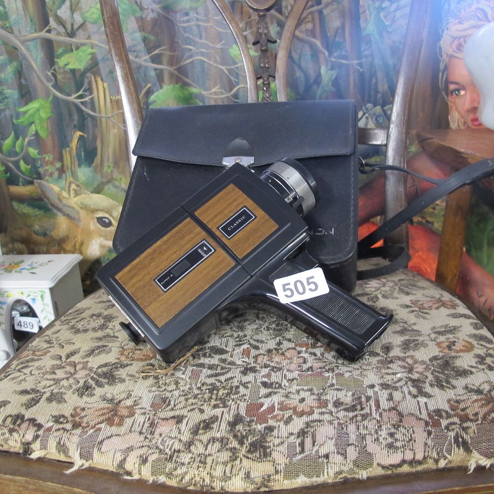 Lot 505: Classic Super 8 Camera