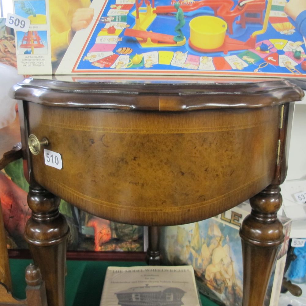 Lot 510: Telephone table
