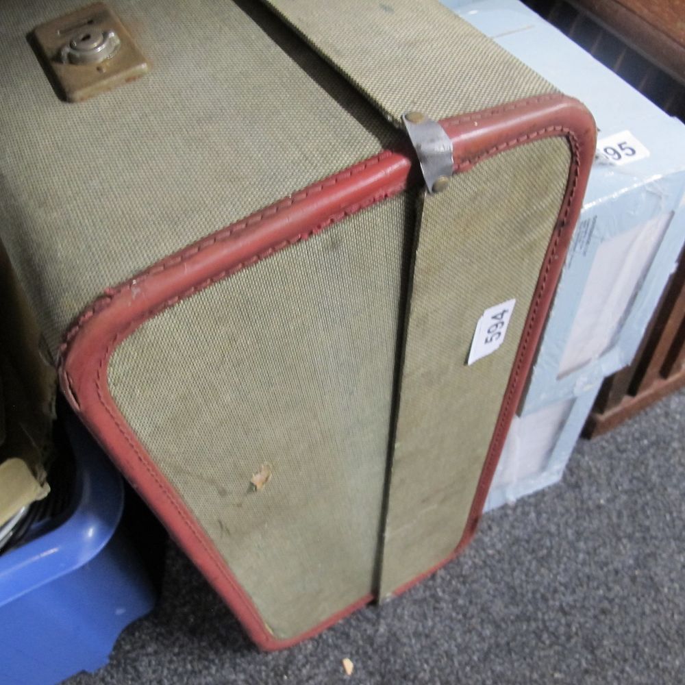 Lot 594: Vintage suitcase