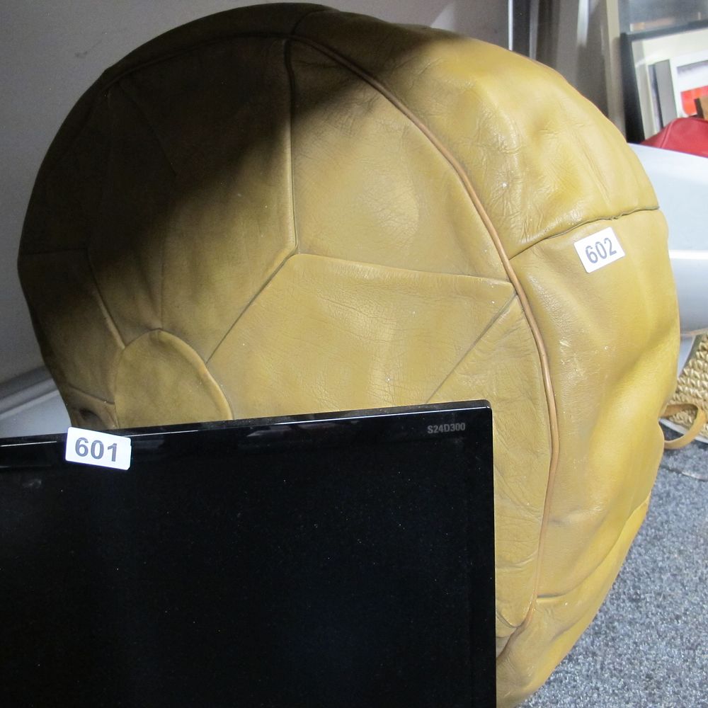 Lot 602: Leather pouffe