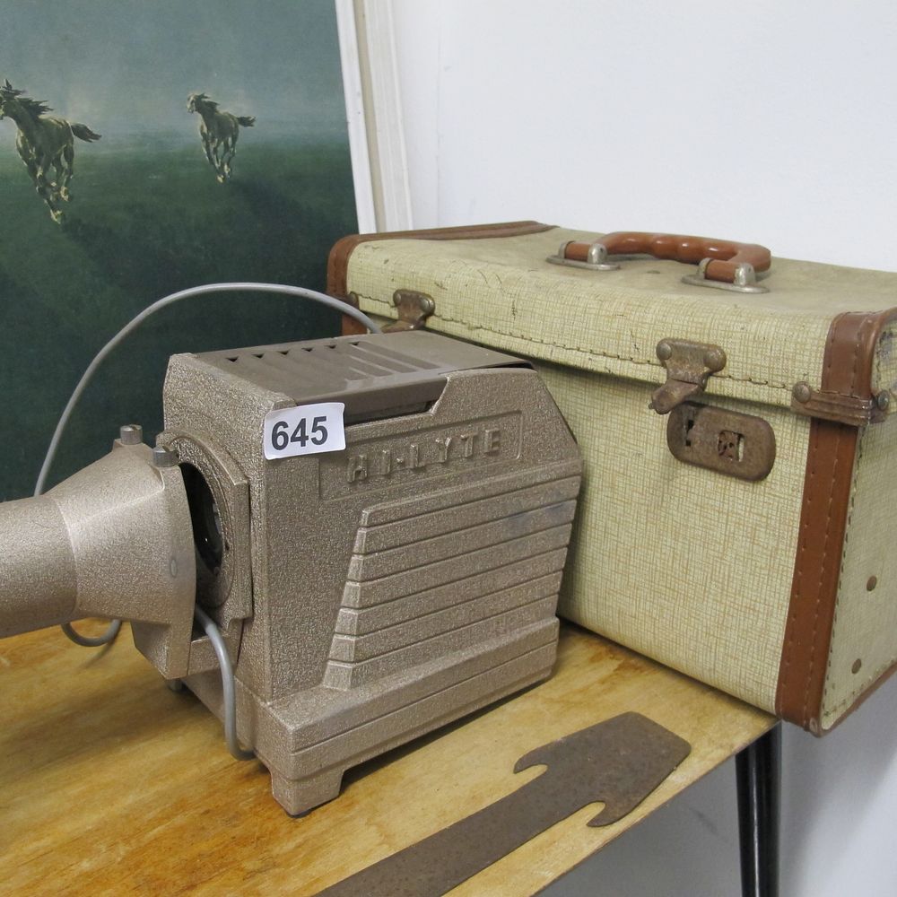 Lot 645: Hi-Lyte projector