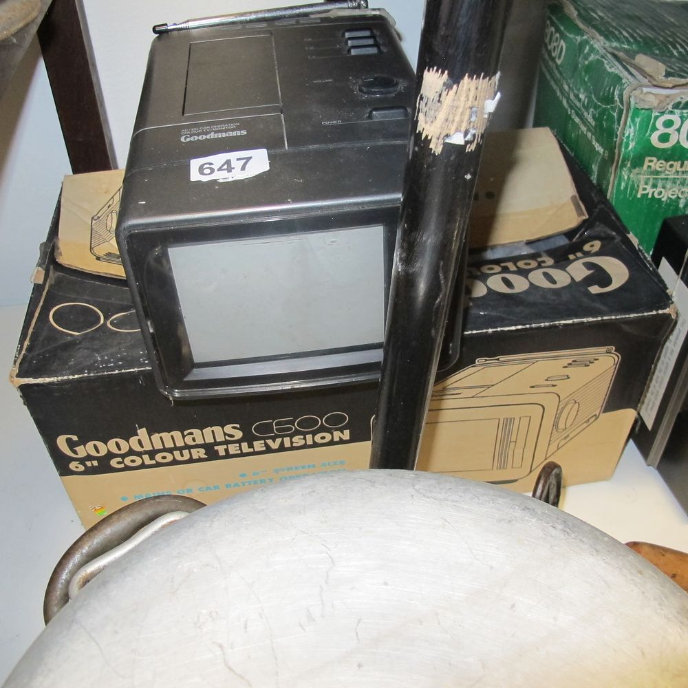 Lot 647: Goodmans 6" TV