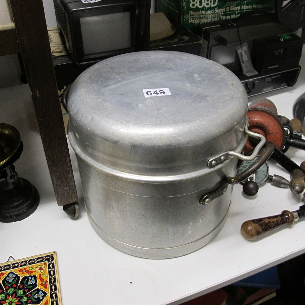 Lot 649: large metal cooking pot