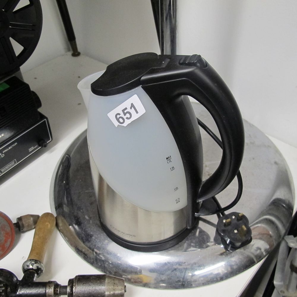 Lot 651: Kettle