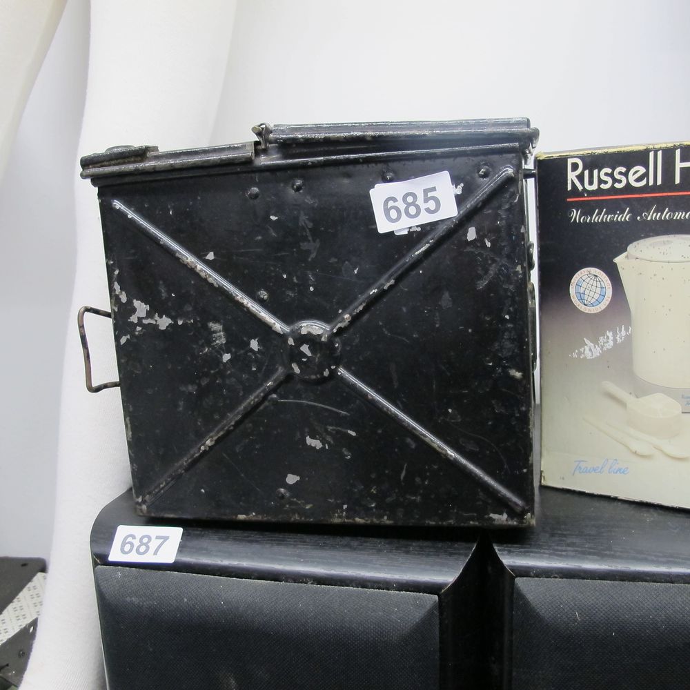 Lot 685: Ammo box