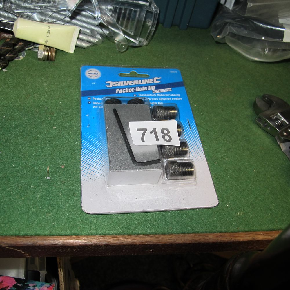 Lot 718: Pocket hole jig