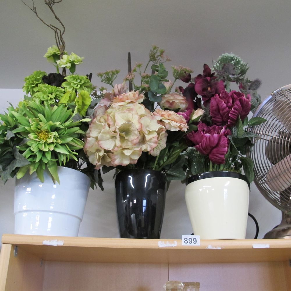 Lot 899: vases of artificial flowers